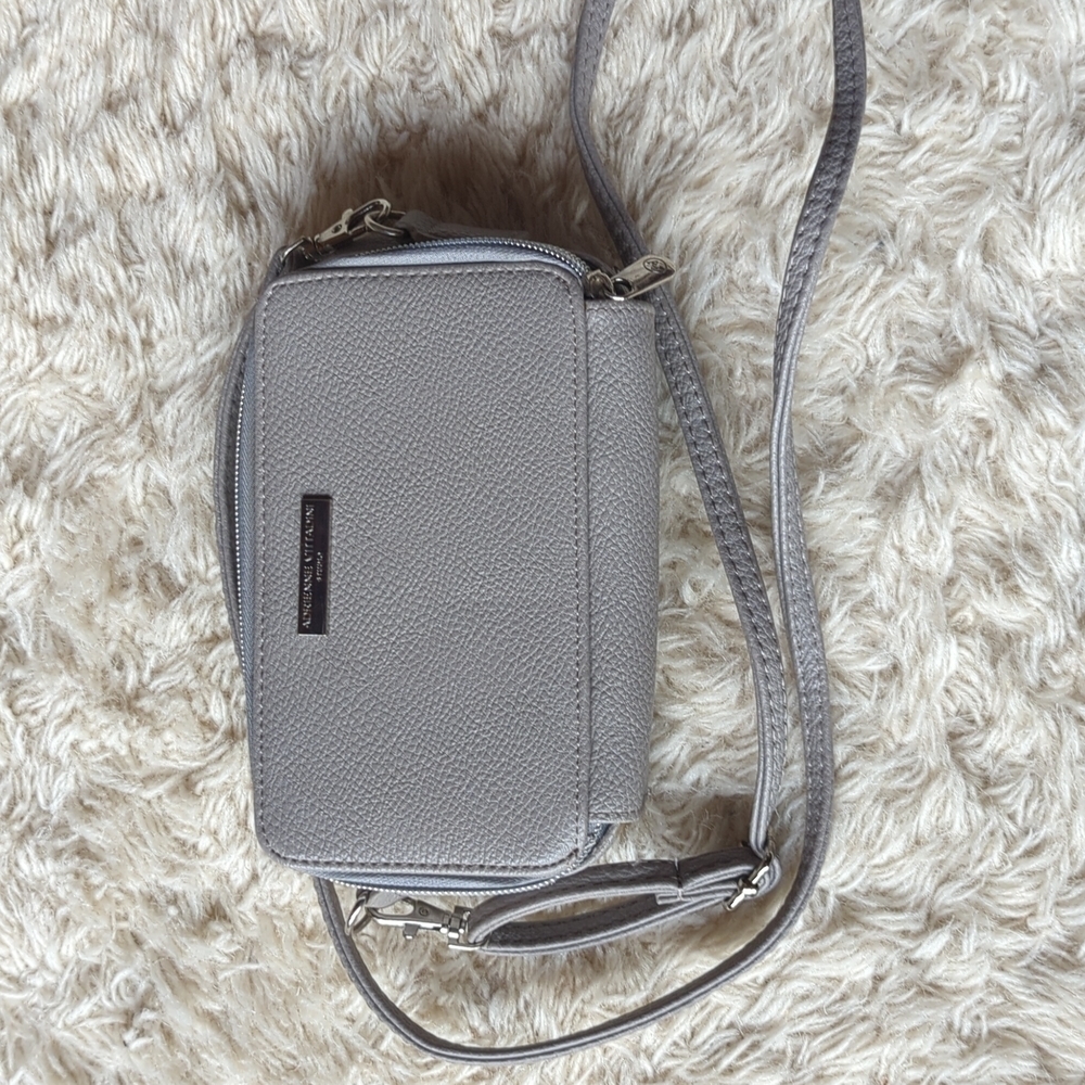 Adrienne Vittadini | Gray Textured Crossbody Micro Bag Battery Bank Charger